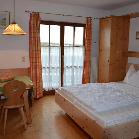 Haus Leopold شقة غوساو